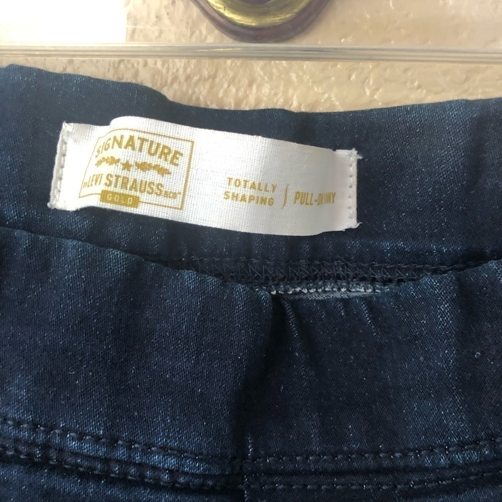 Levi’s Outlet Jeggings Size 28X28 - Picture 3 of 7